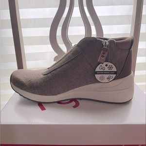 Ryka brown bootie sneakers, brand new